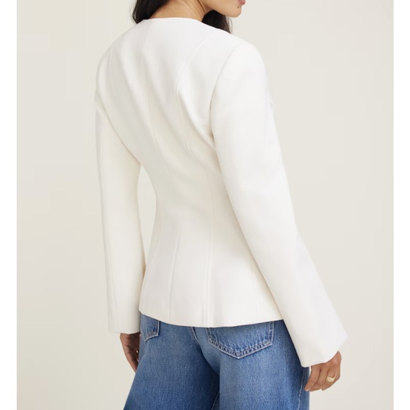 Dynamite Crisp White Blazer - Picture 2 of 3